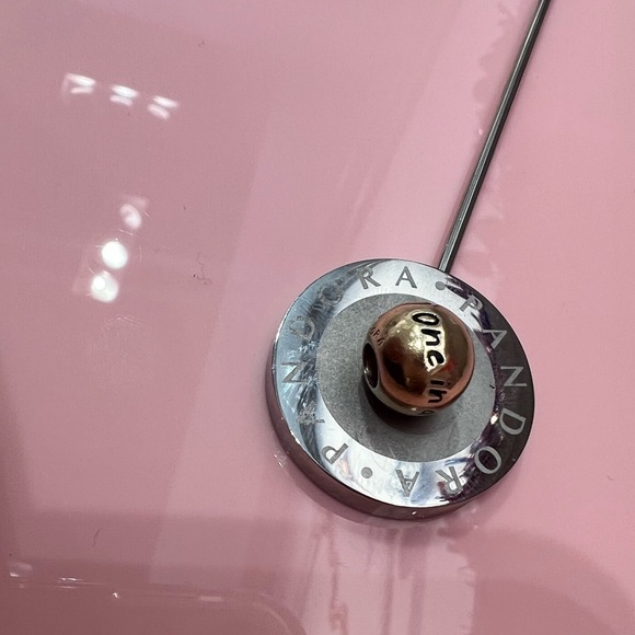 Pandora Charm - Picture 1 of 4